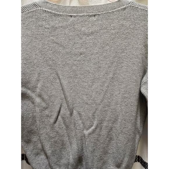 Banana Republic gray ribbed knit faux wrap cropped sweater deep V-neck small - Picture 9 of 10